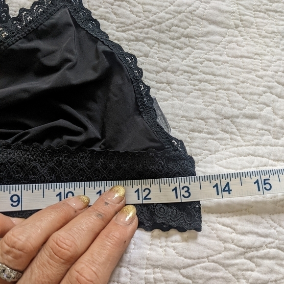 AERIE Black Lace Bralette Wireless Tie Straps M Dark Coquette lingerie - Picture 5 of 7
